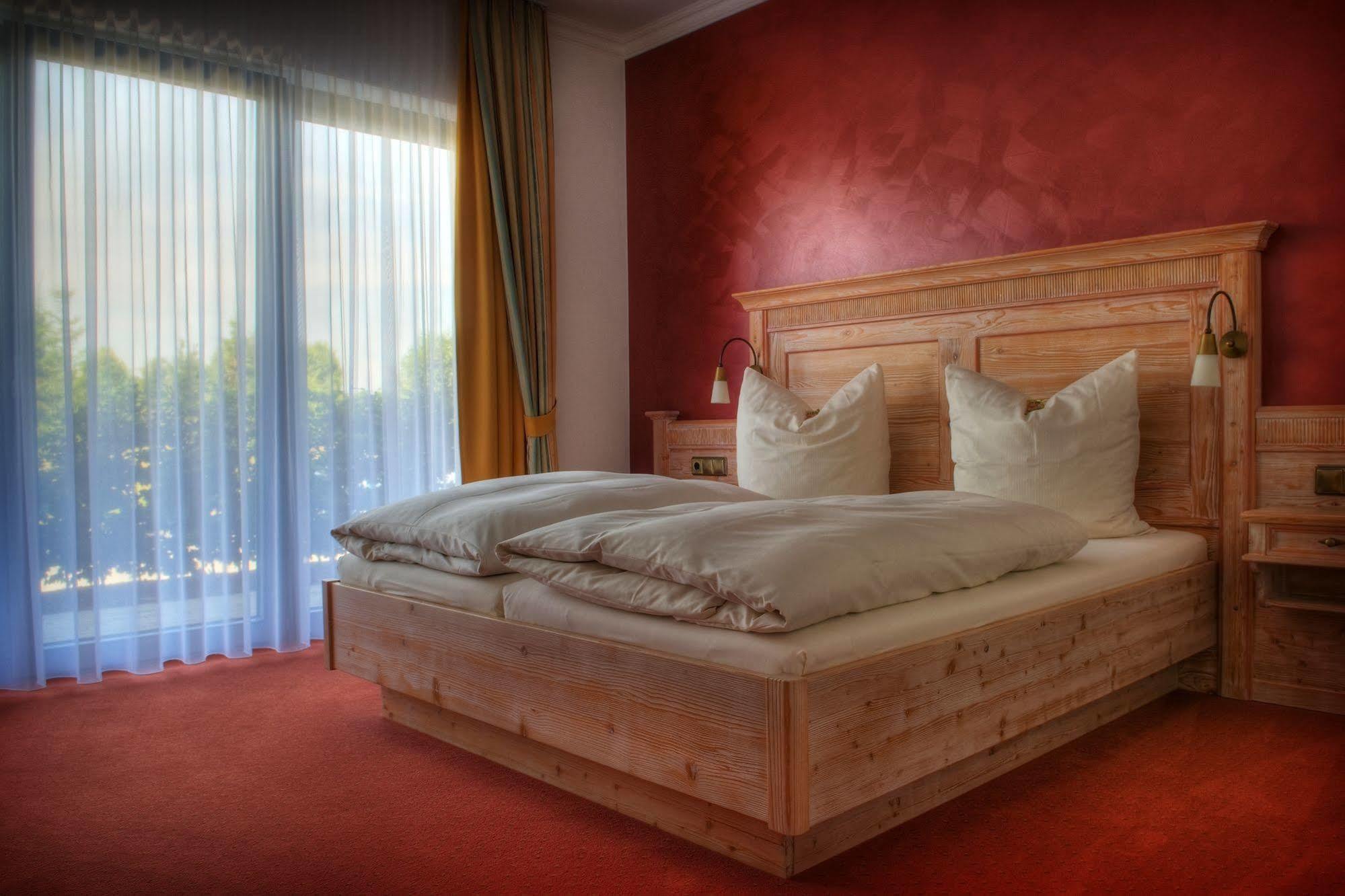 Hotel Till-Moyland Garni Экстерьер фото